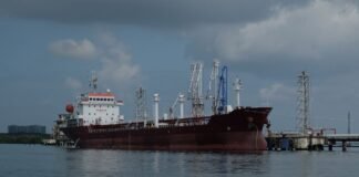 Экспорт нефти РФ просел почти на 17% после ударов по портам, — Власюк