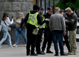 Повестки на телефон и ТЦК онлайн: в Раду внесли законопроект о мобилизации, но есть нюанс